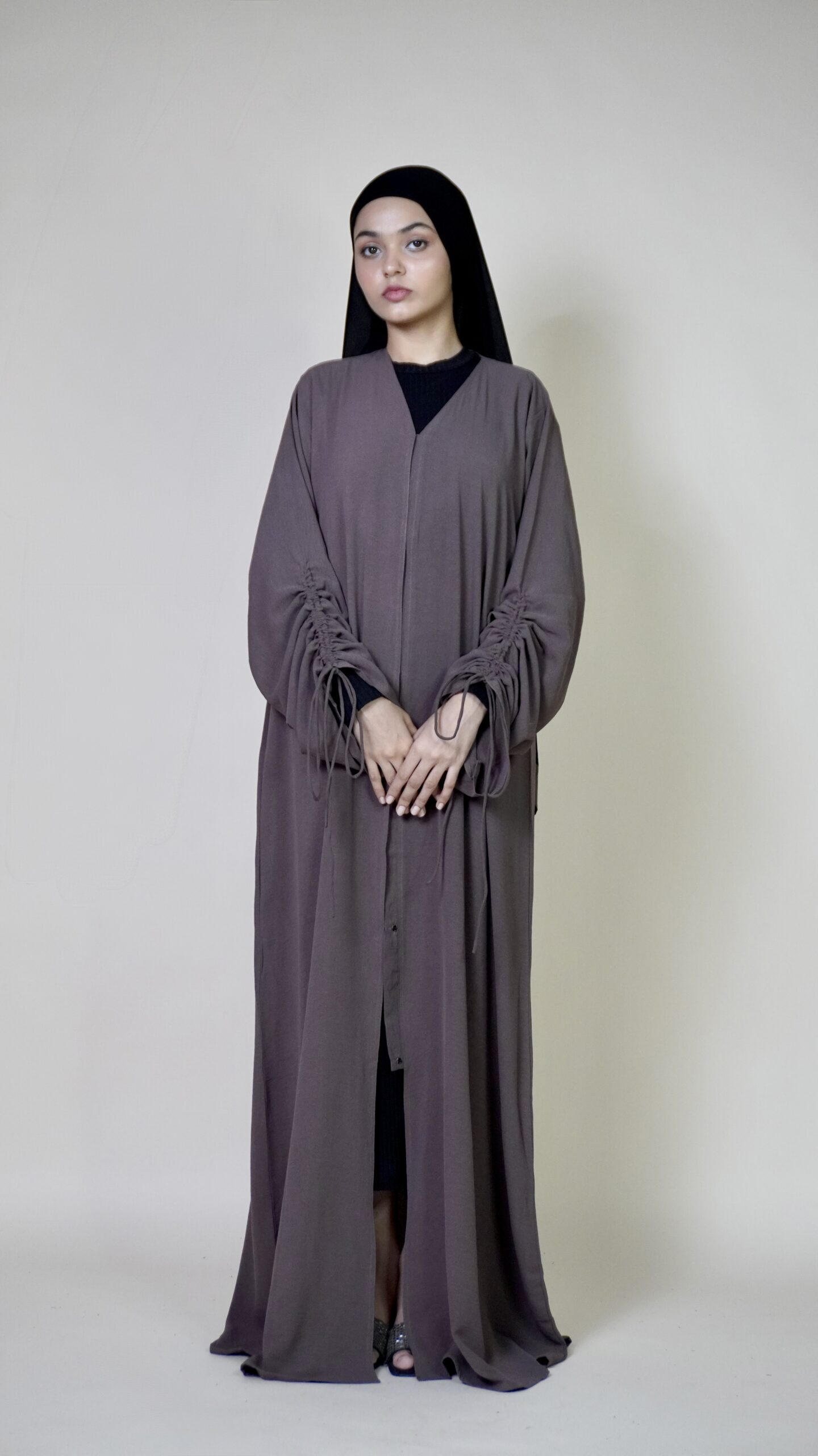 Petal Ruched Sleeve Abaya - Image 4