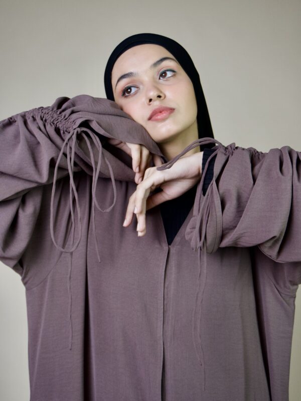 Petal Ruched Sleeve Abaya
