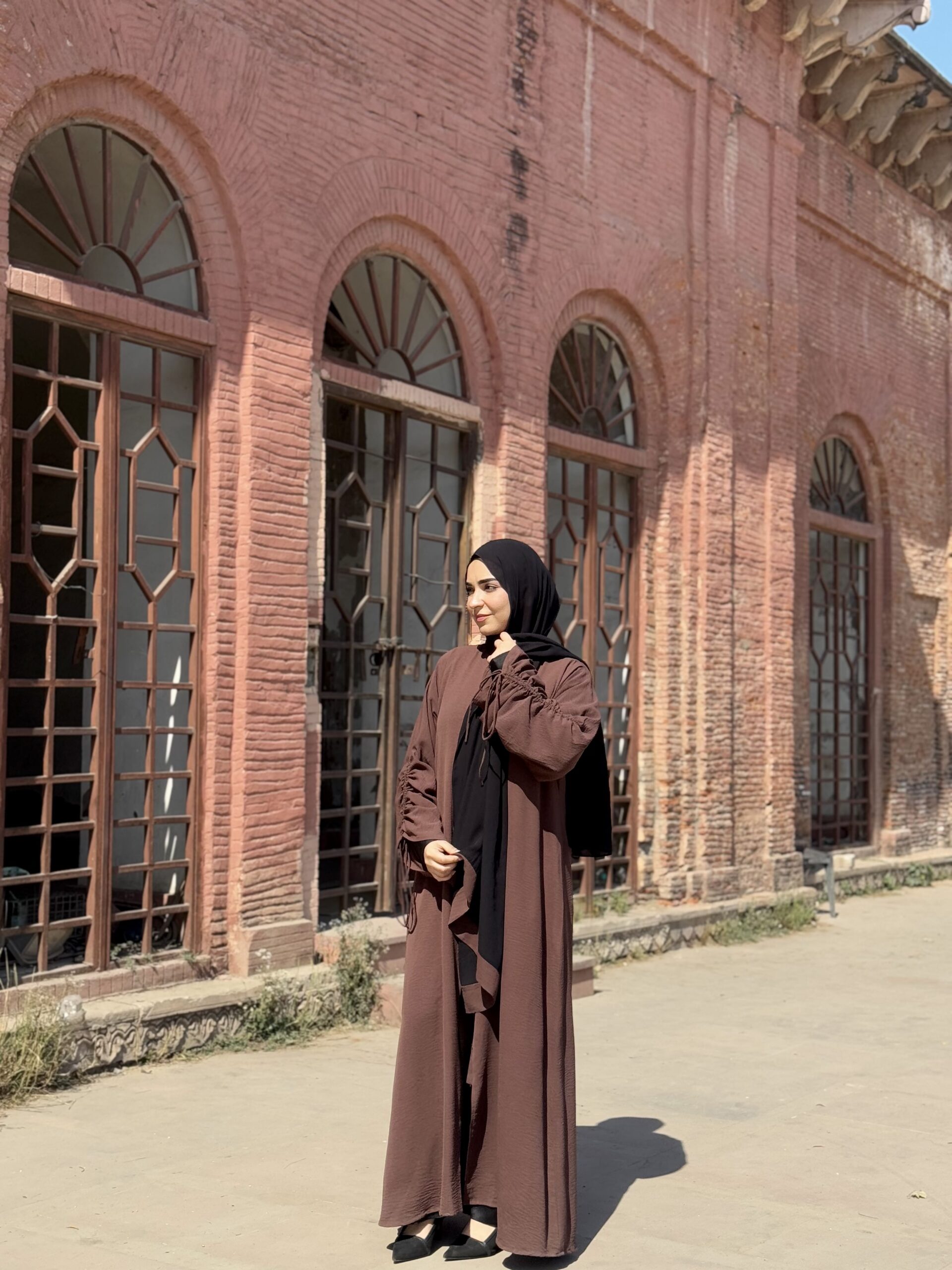 Chocolate Brown Ruched Sleeve Abaya - Image 10