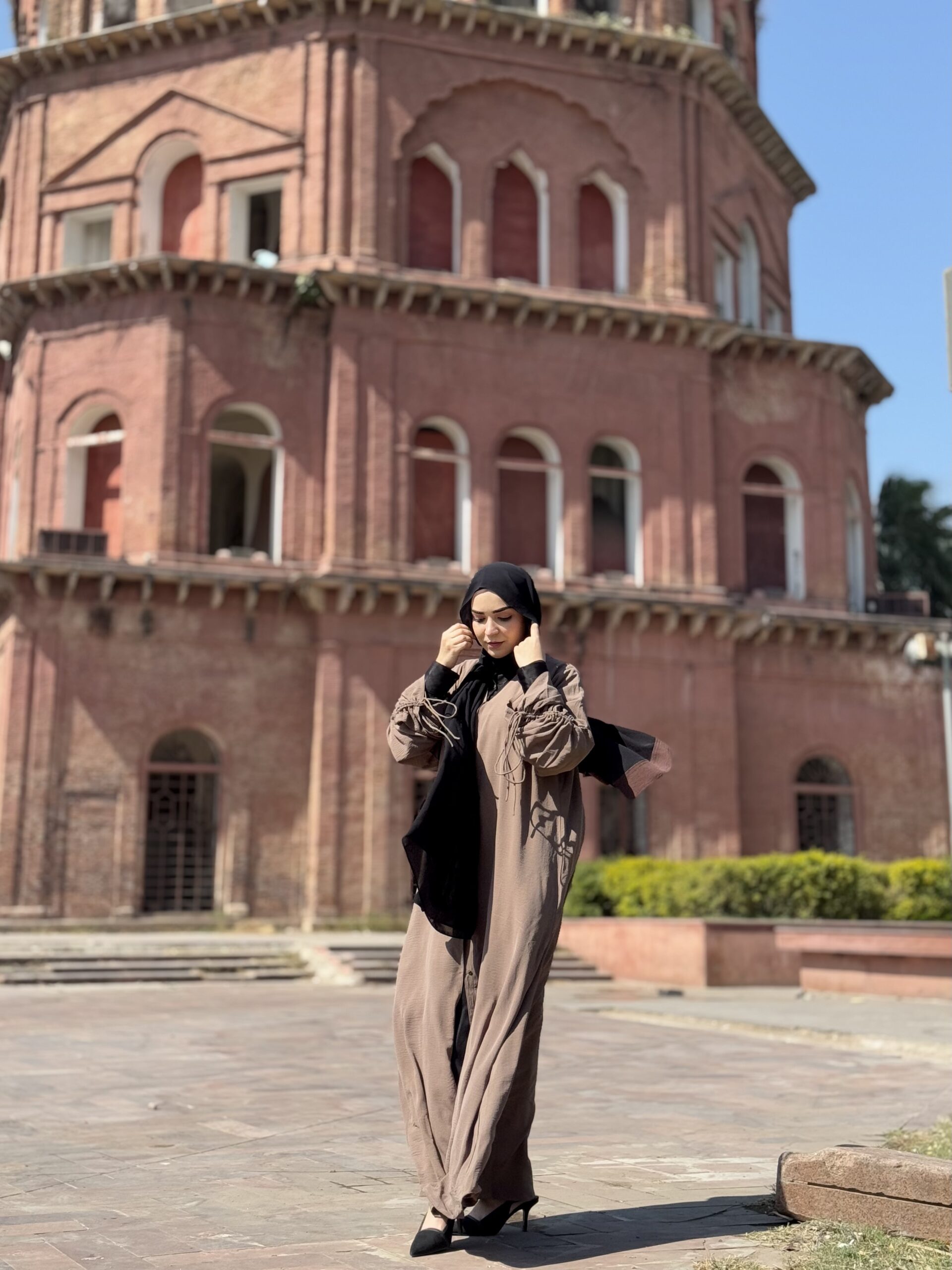 Petal Ruched Sleeve Abaya - Image 2