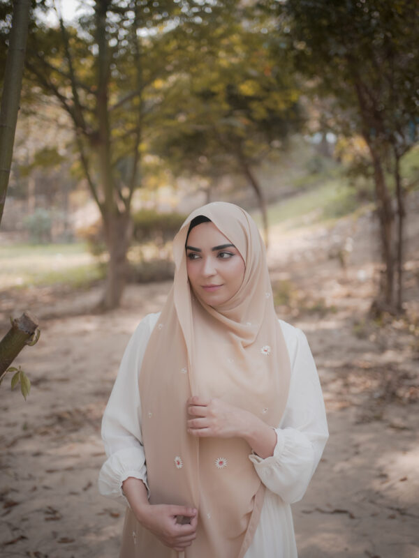 Vintage Bloom Scarf – Beige
