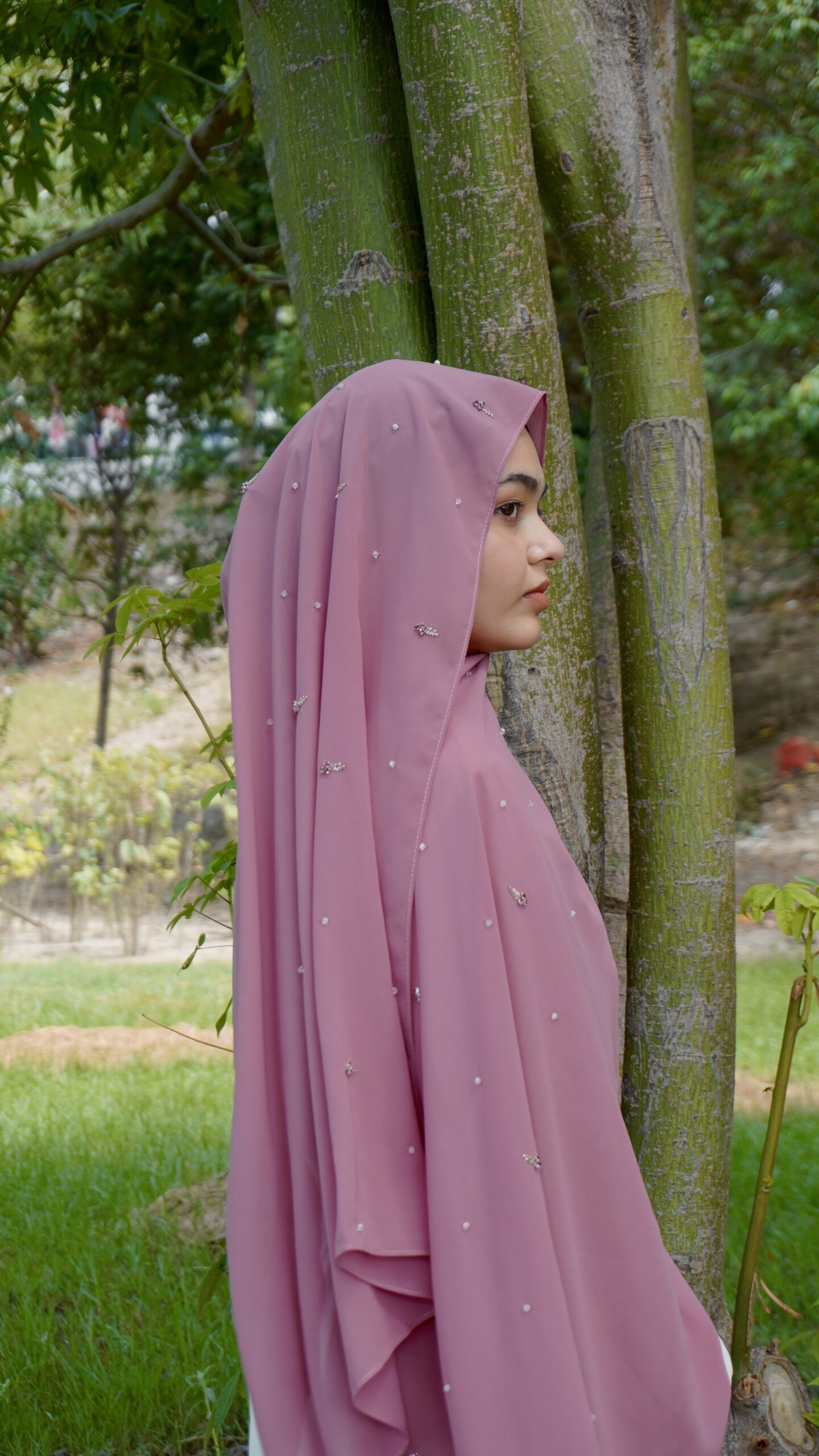 Naqsh Crystal Scarf – Blush Pink - Image 4