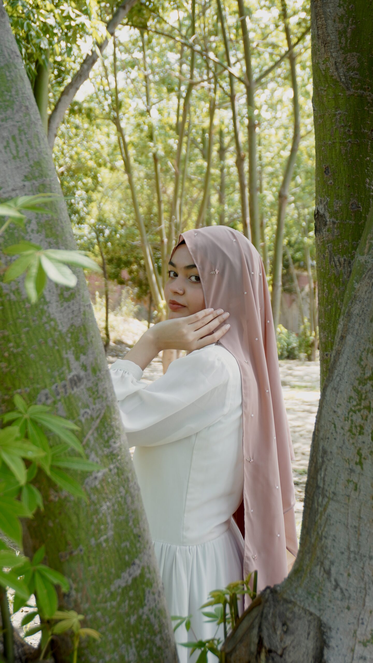 Naqsh Crystal Scarf – Blush Nude - Image 3