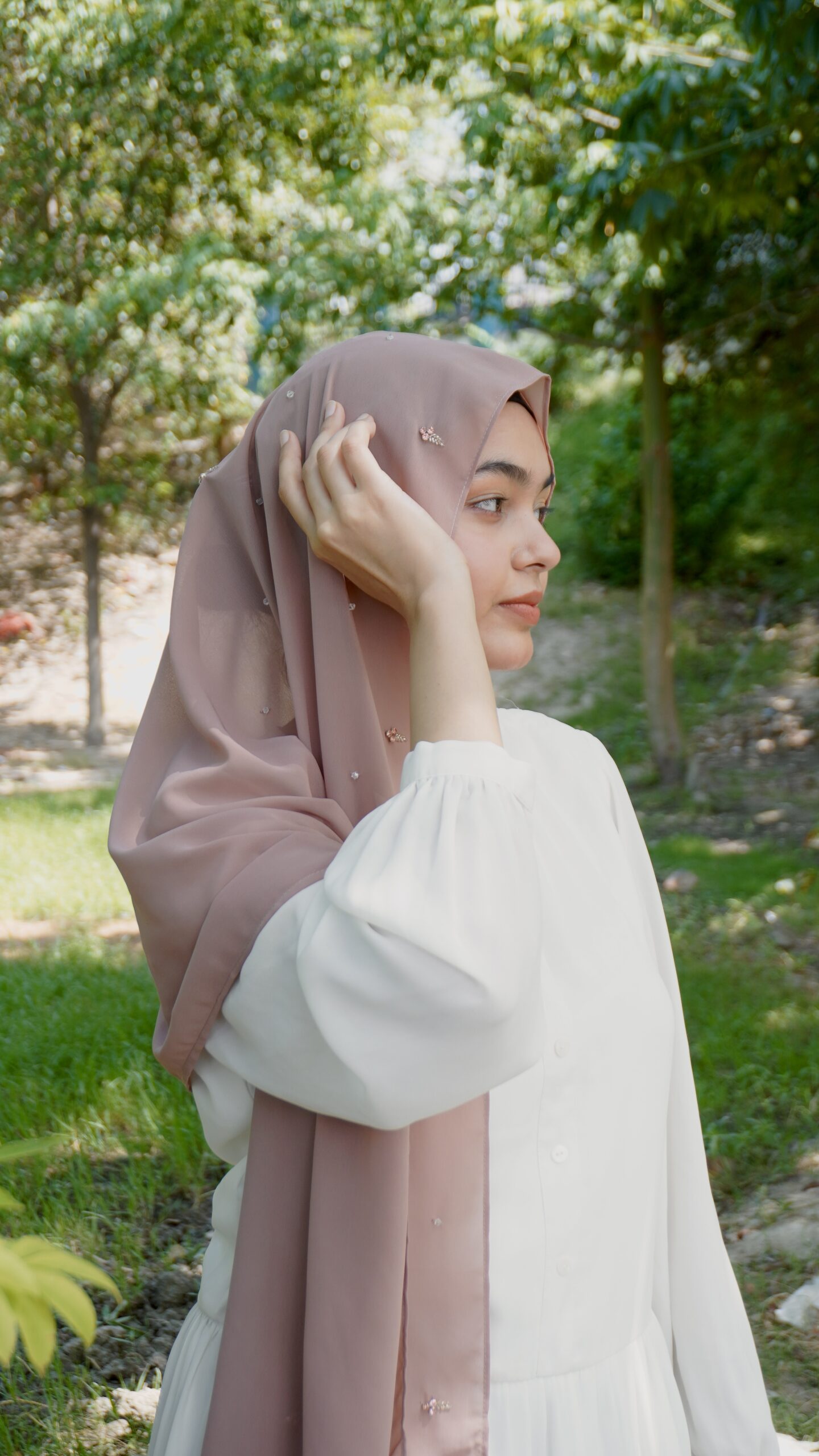 Naqsh Crystal Scarf – Blush Nude - Image 2