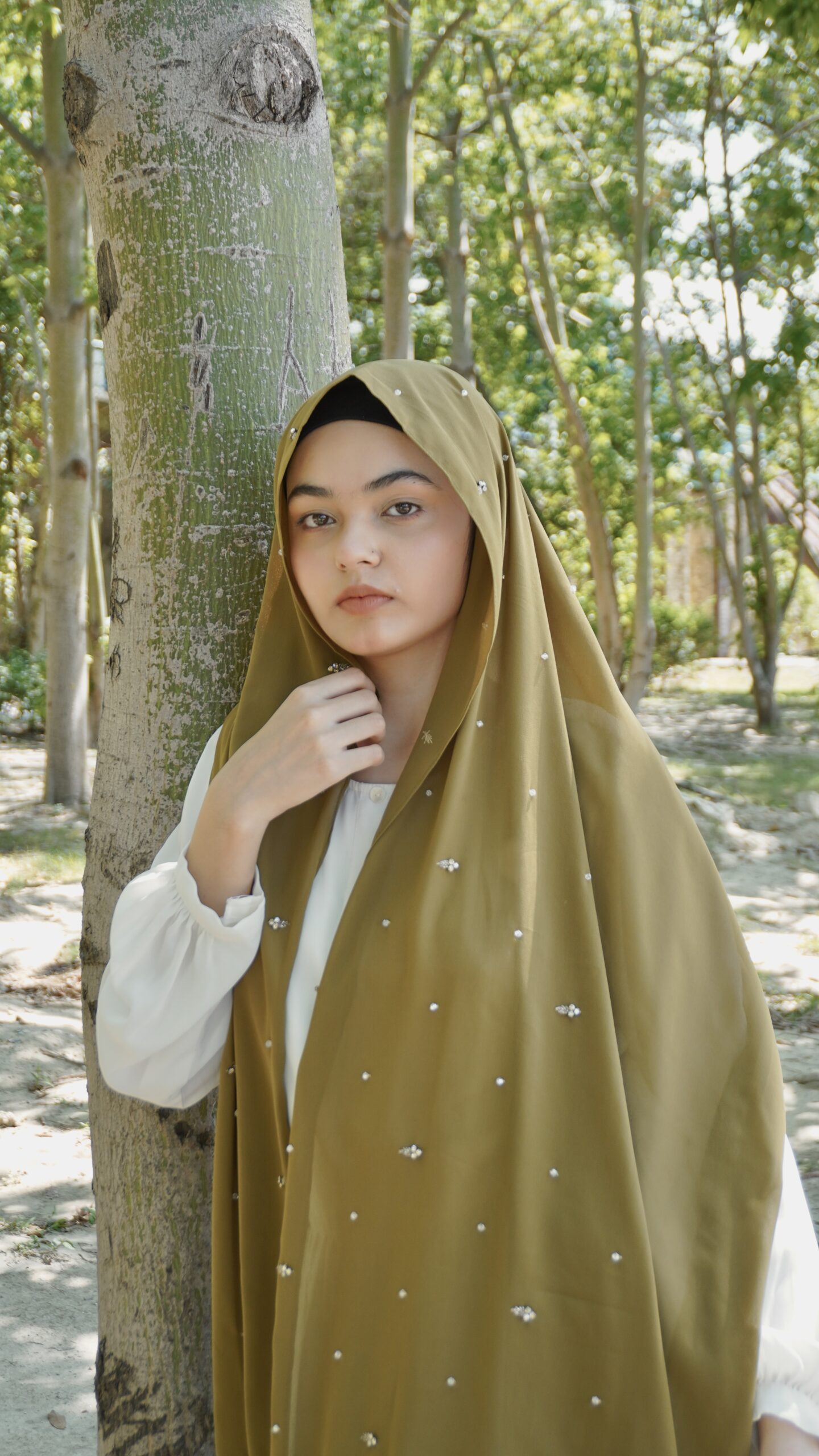 Naqsh Crystal Scarf – Olive Moss