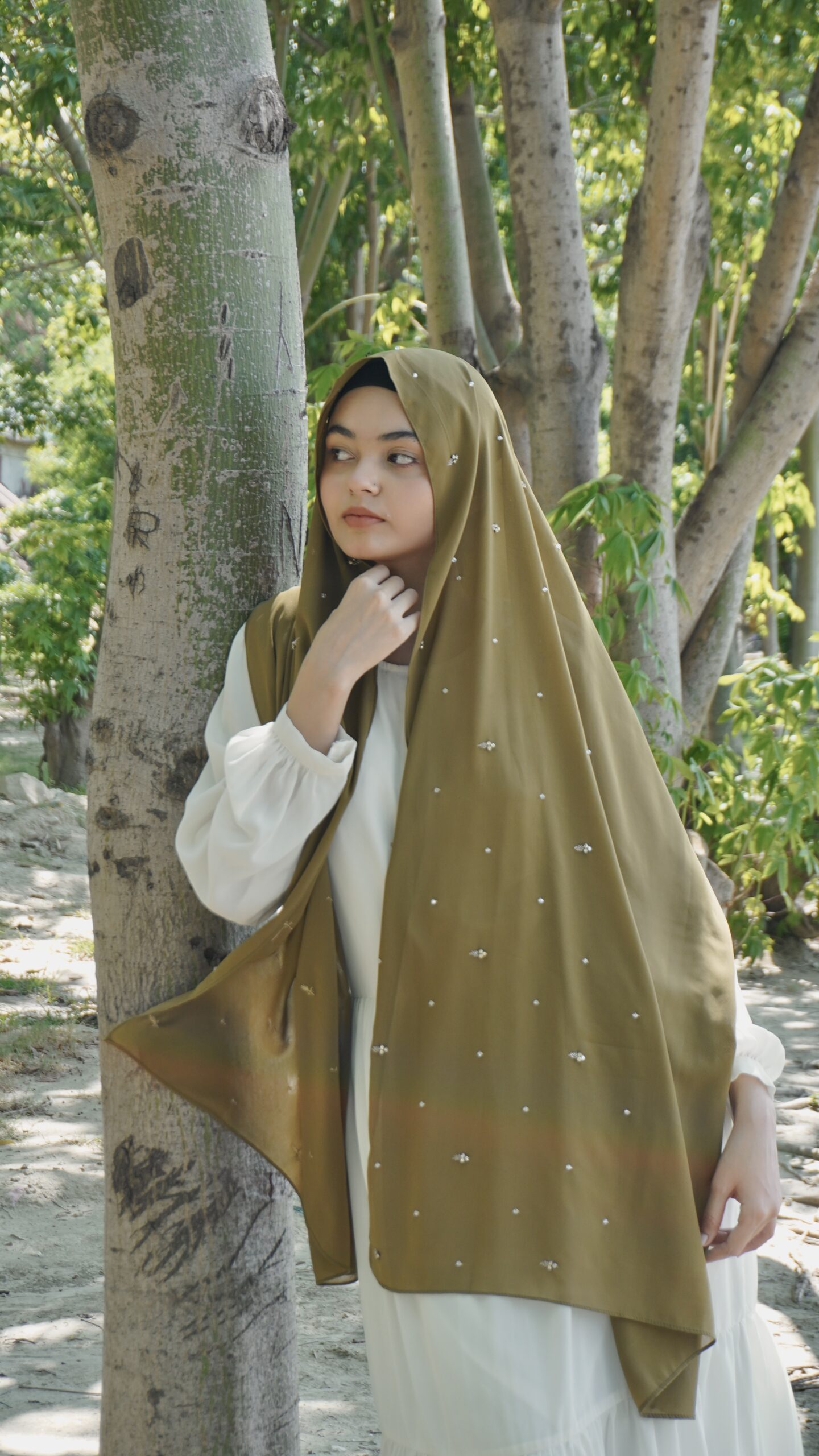 Naqsh Crystal Scarf – Olive Moss - Image 3