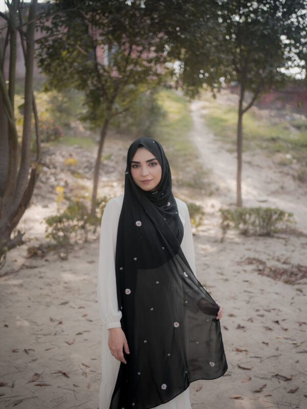 Vintage Bloom Scarf – Black