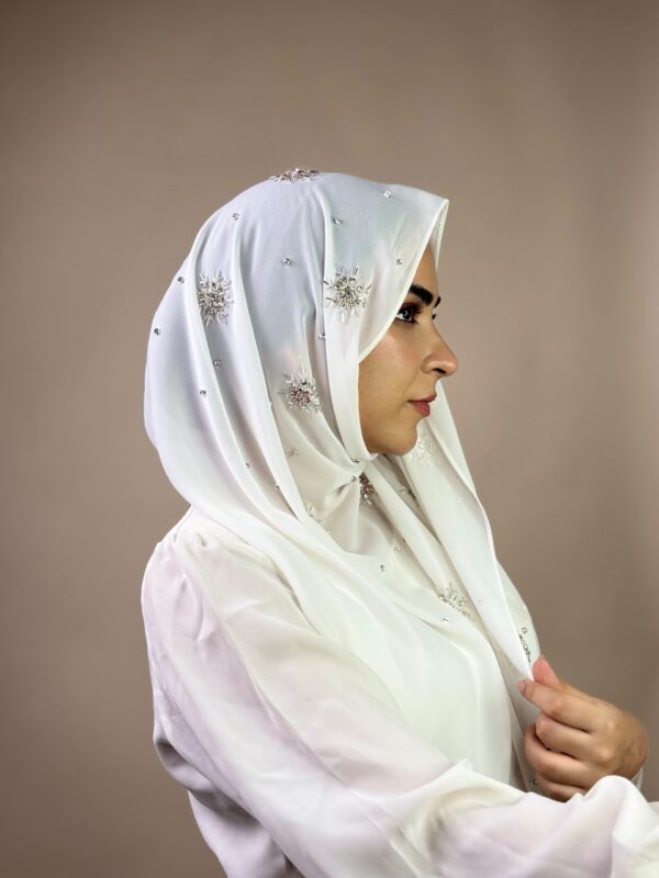 Qamar Embellished Chiffon Scarf – Pearl White