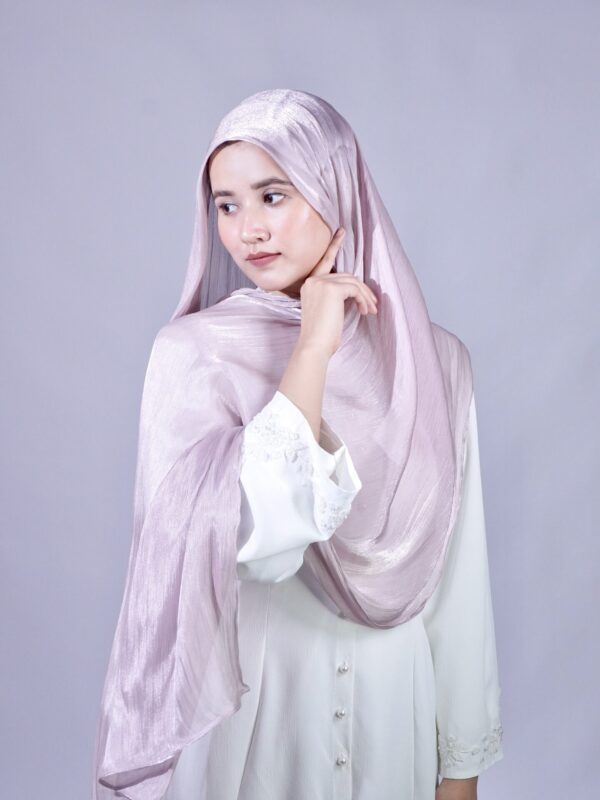 lavender shimmer scarf by Sajaf