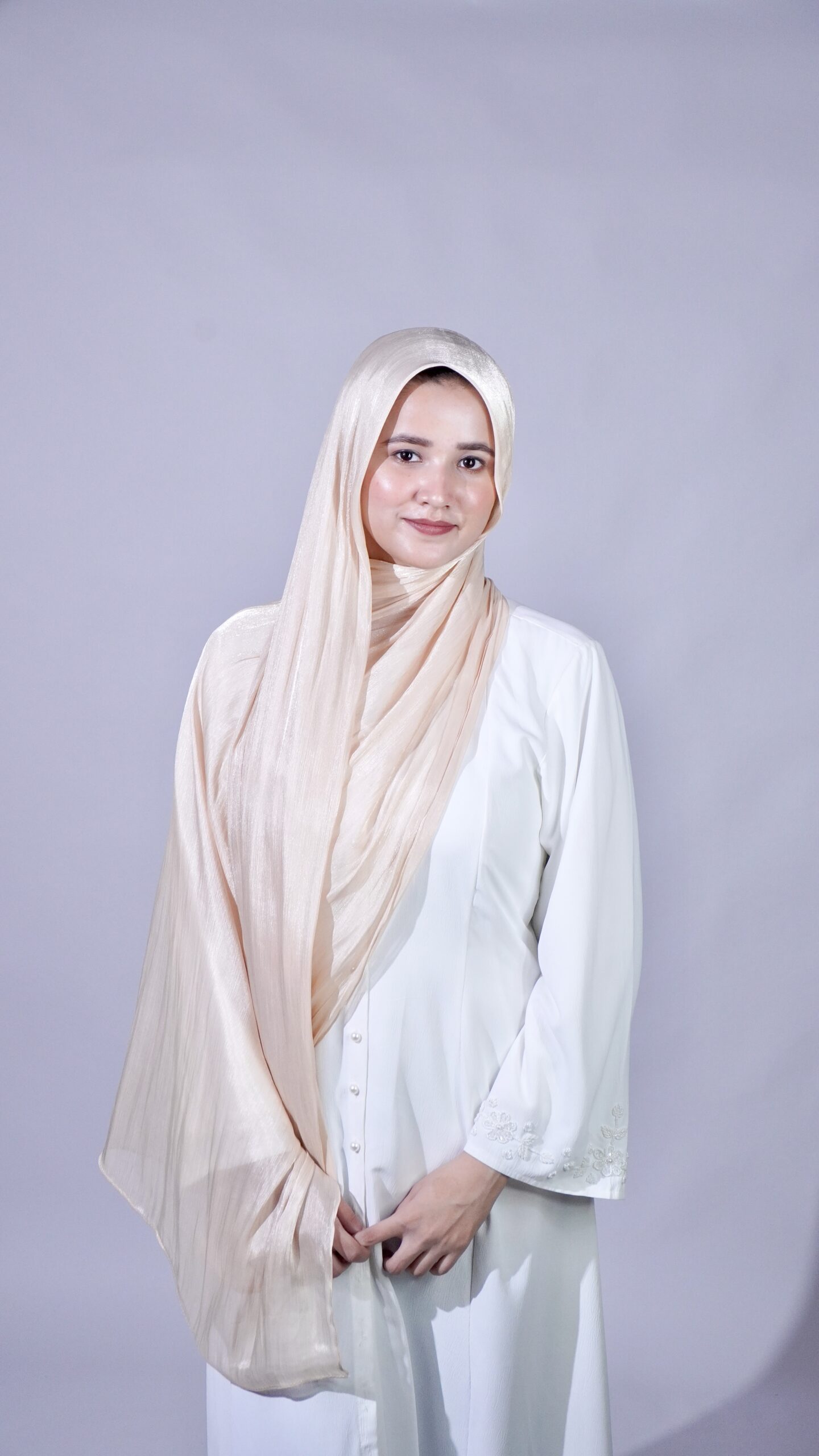golden beige shimmer scarf by Sajaf