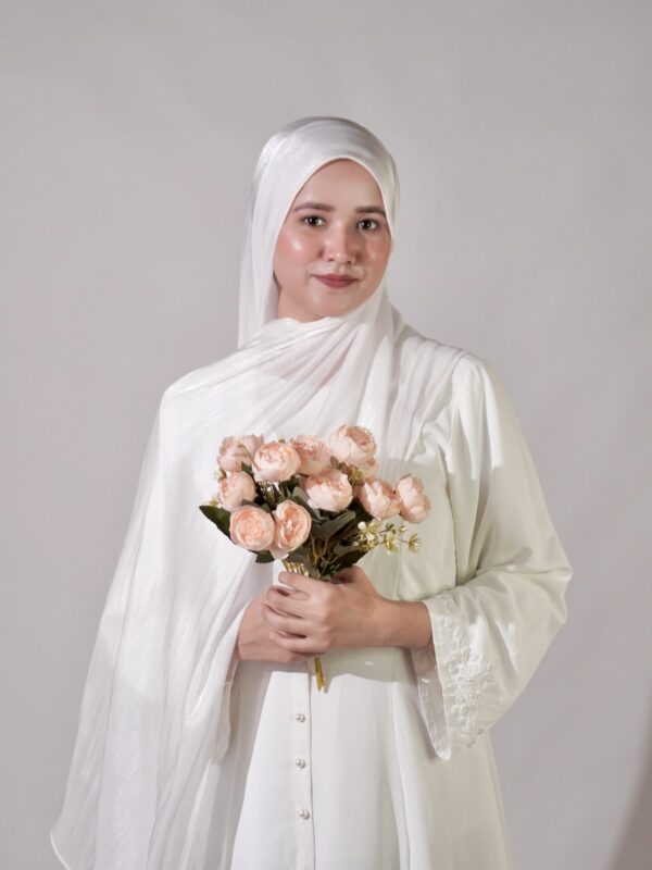 off white shimmer scarf by Sajaf