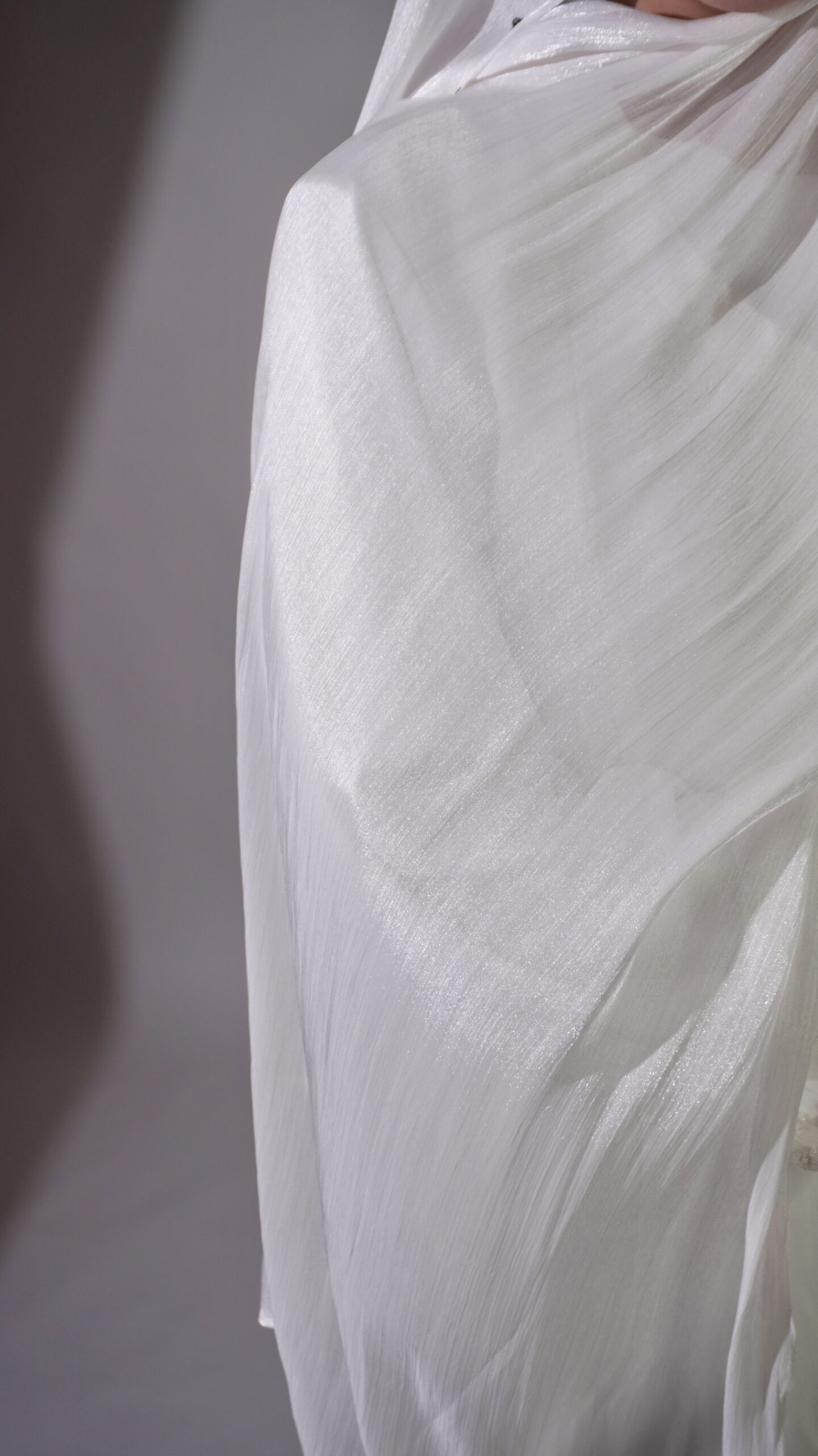 Shimmer Scarf – Off White - Image 3