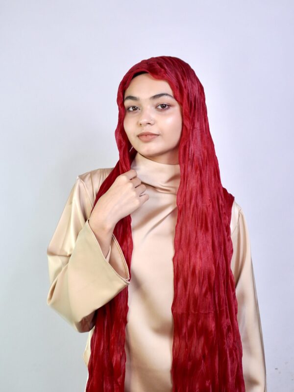 Curly Scarf – Cherry