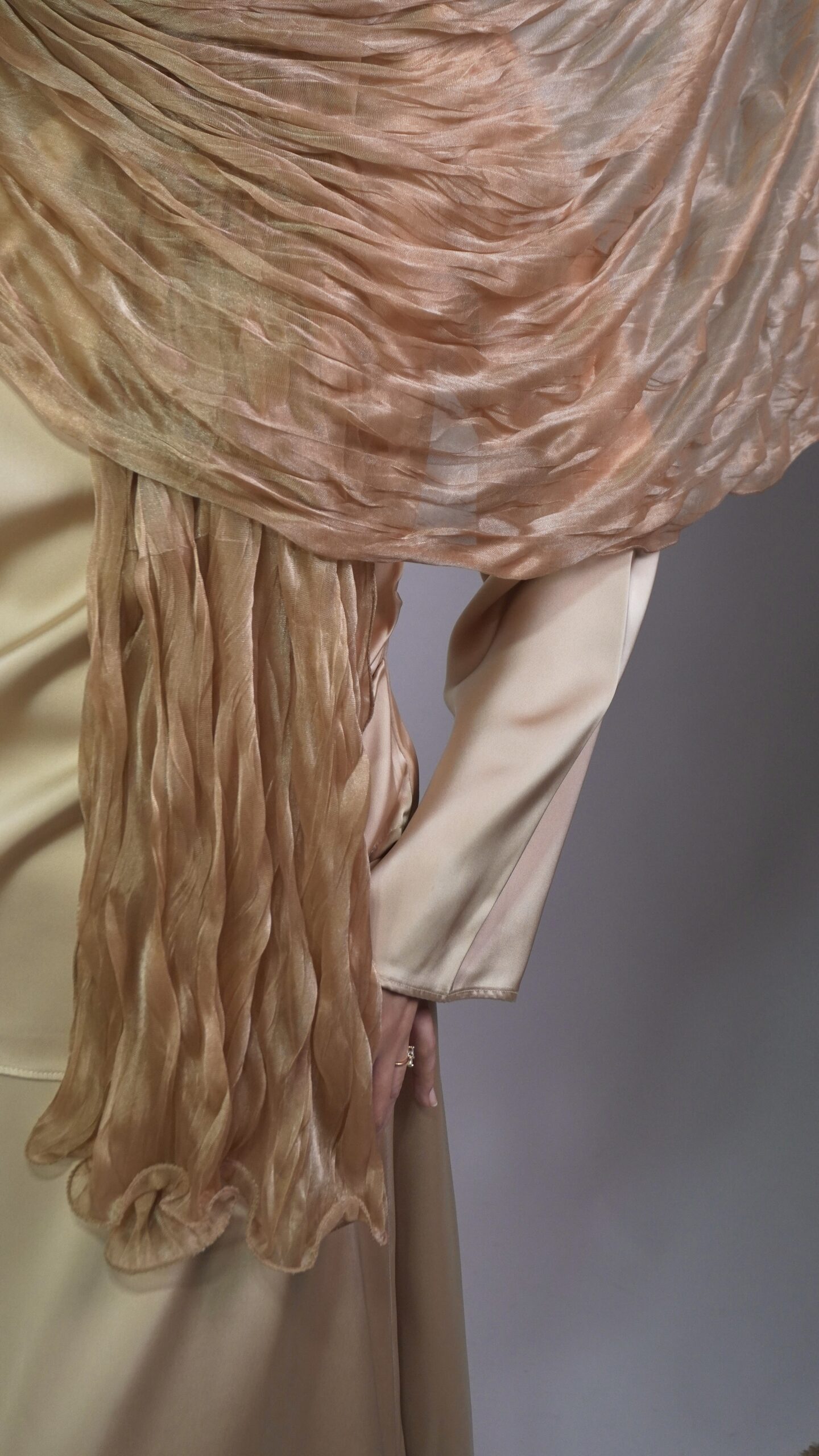 Curly Scarf – Champagne - Image 2