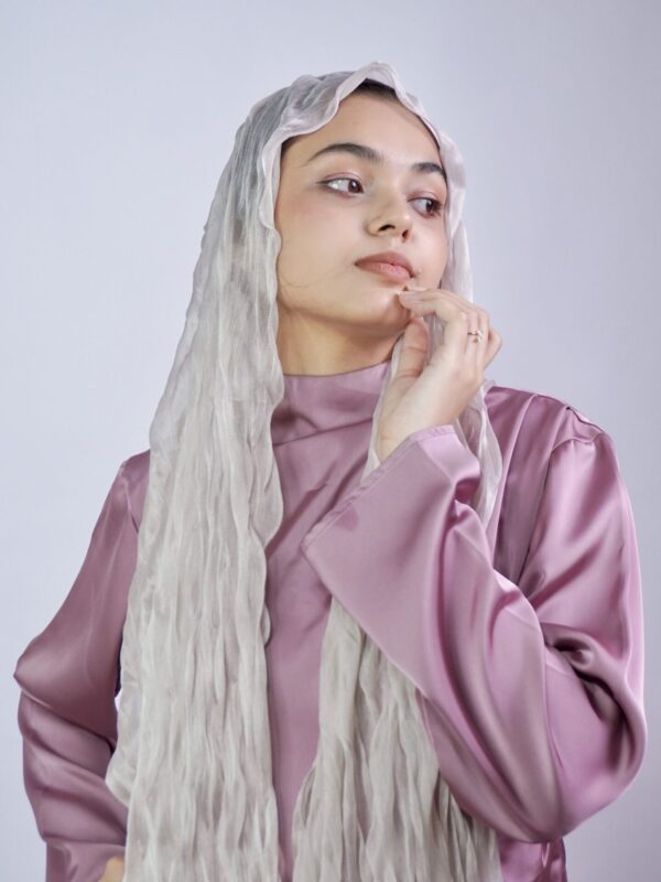 Curly Scarf – Swan