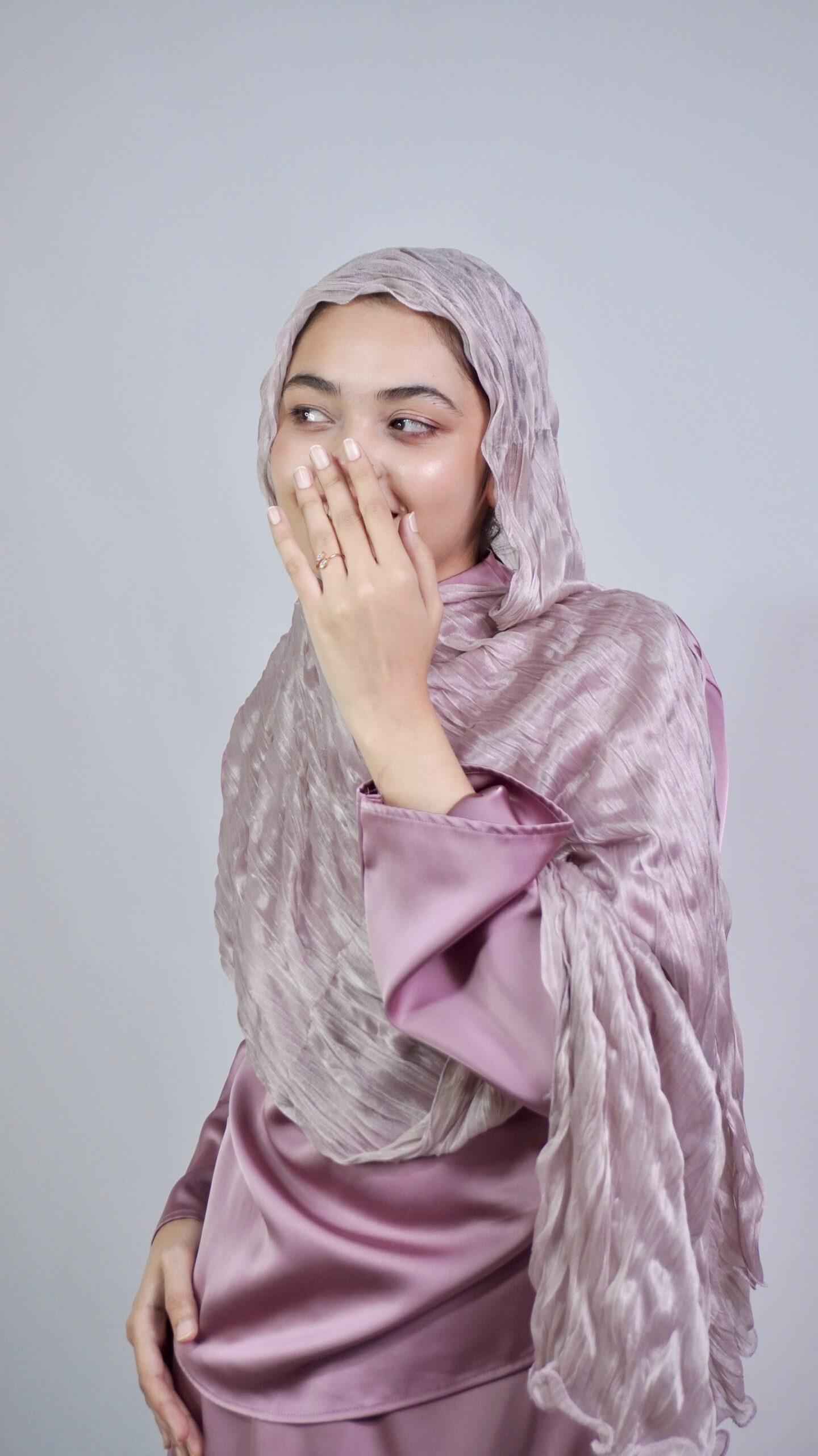 Curly Scarf – Mauve - Image 3