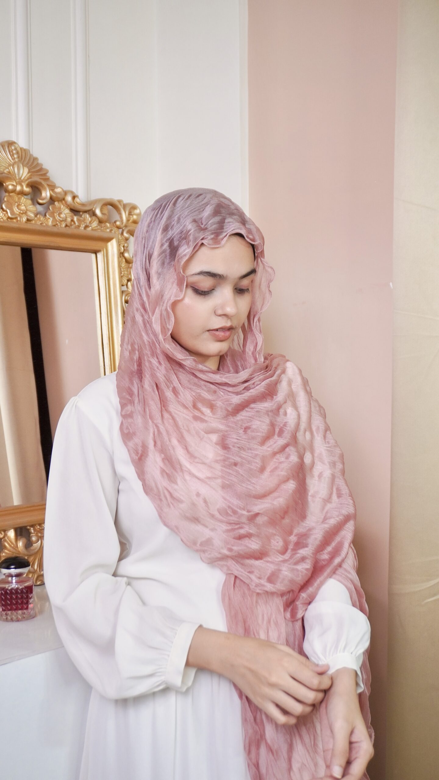 Curly Scarf – Peach - Image 2