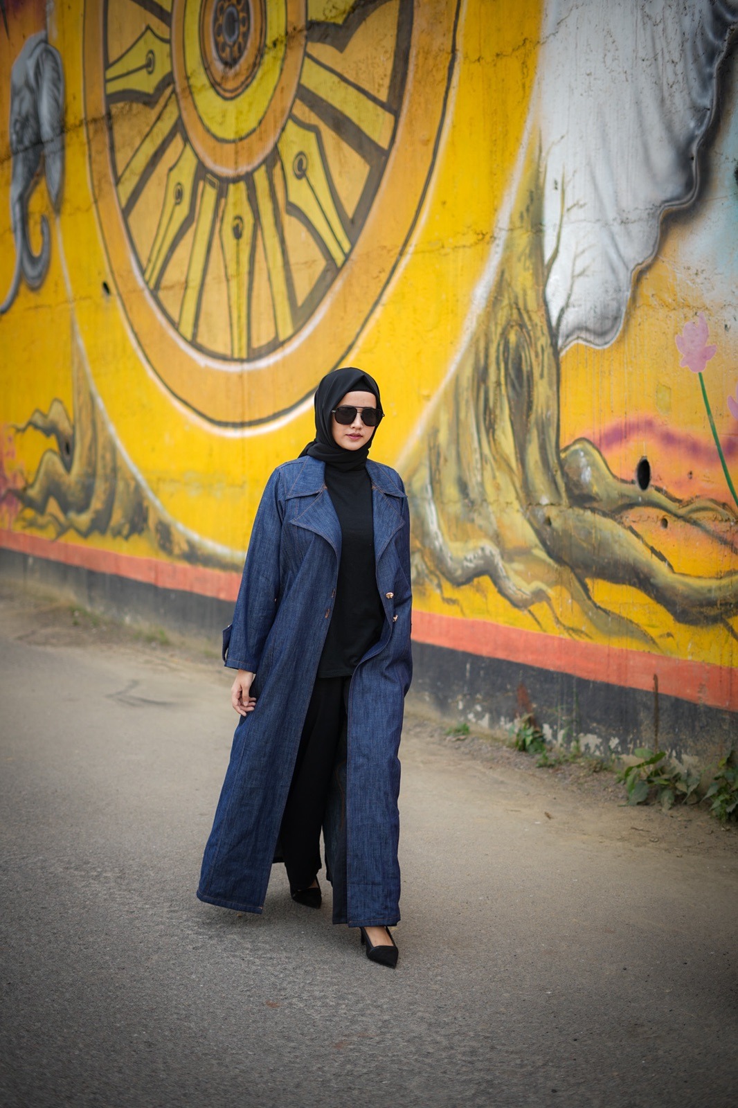 Denim Trench Abaya - Image 5
