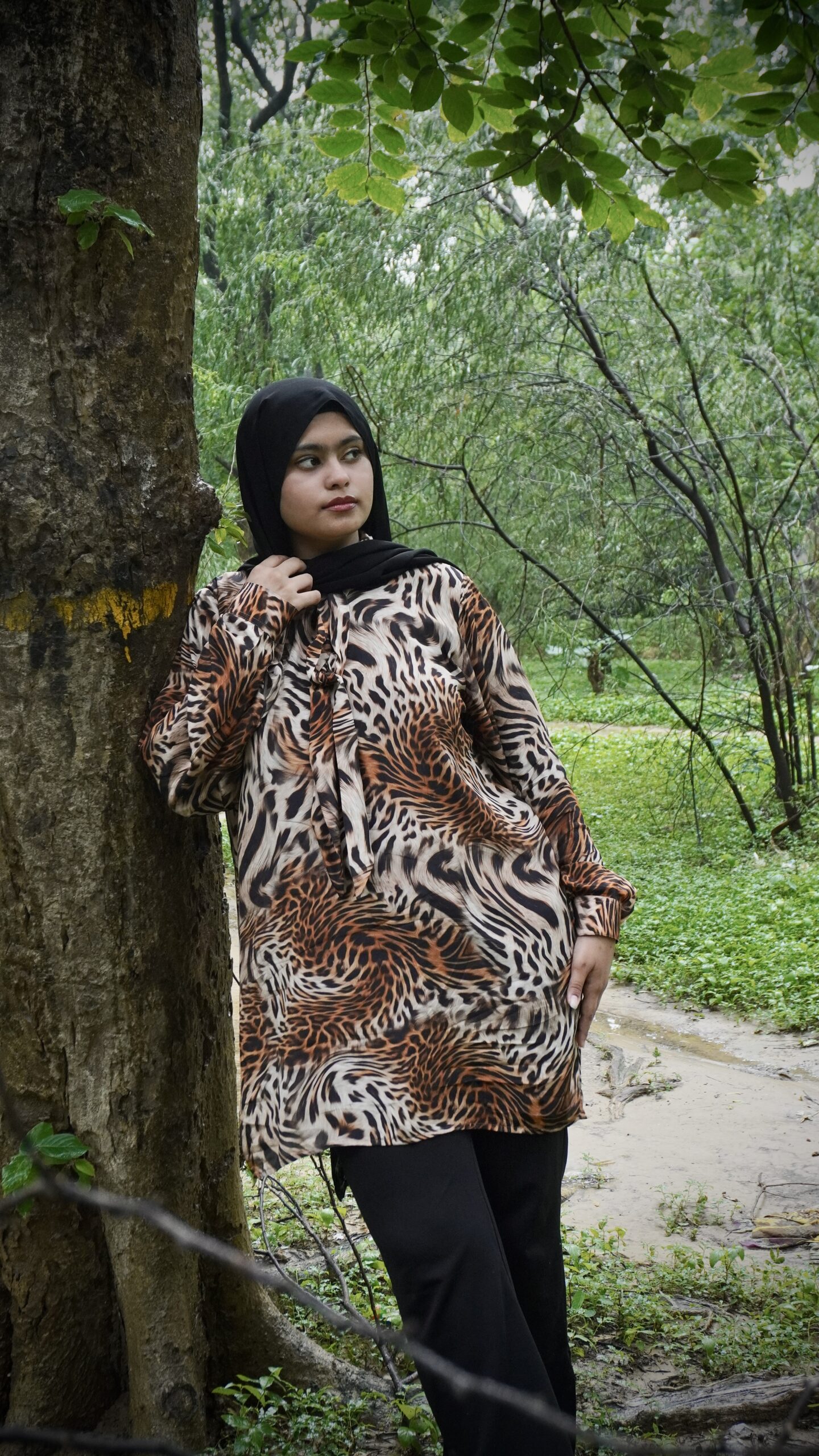 Animal print tie-neck top in organic viscose crepe